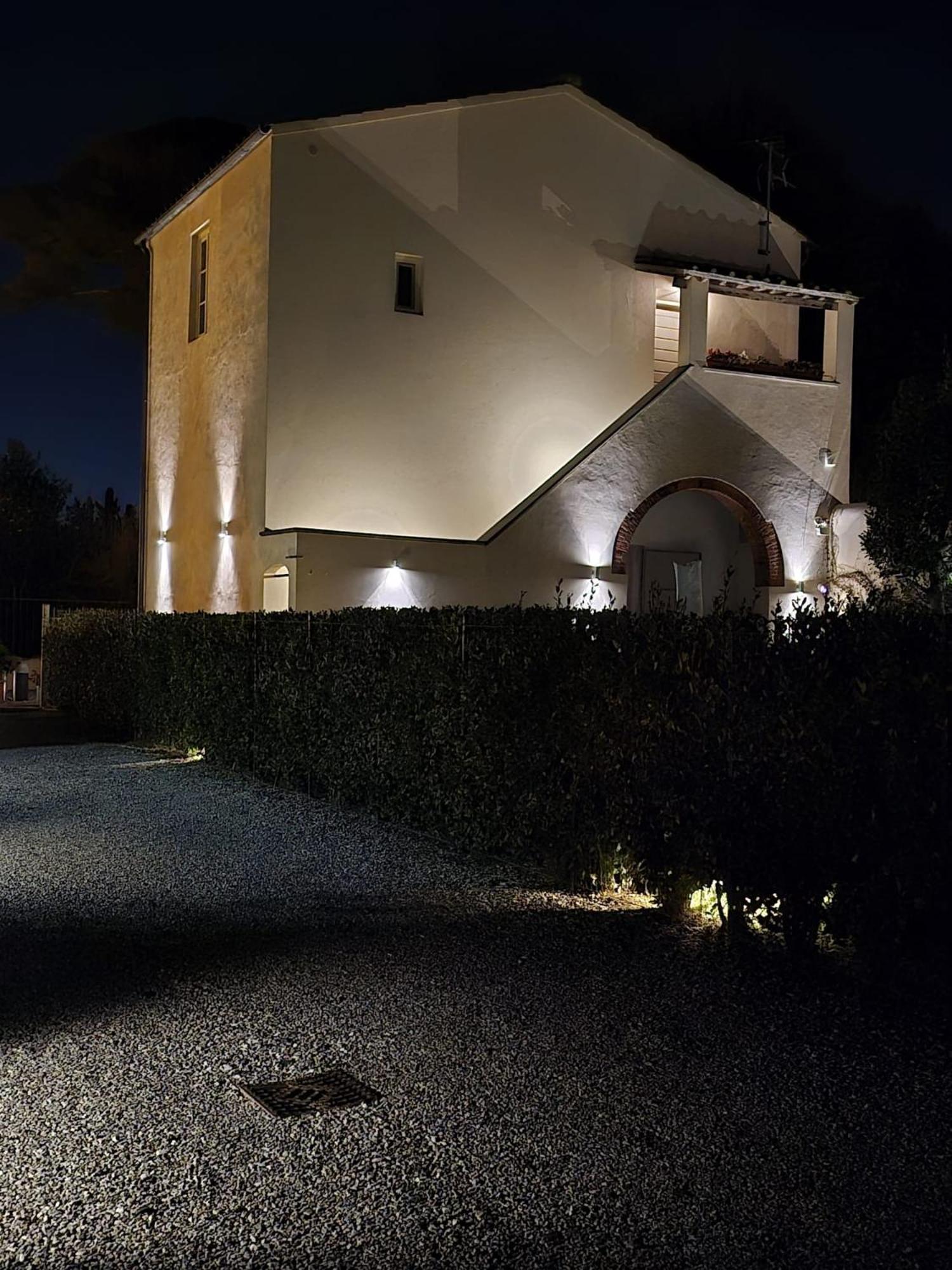 La Villa Apartments Tinaia - Excellent For Sardegna & Corsica - 6-8 Beds - Private Parking Included With Camera Livorno Kültér fotó