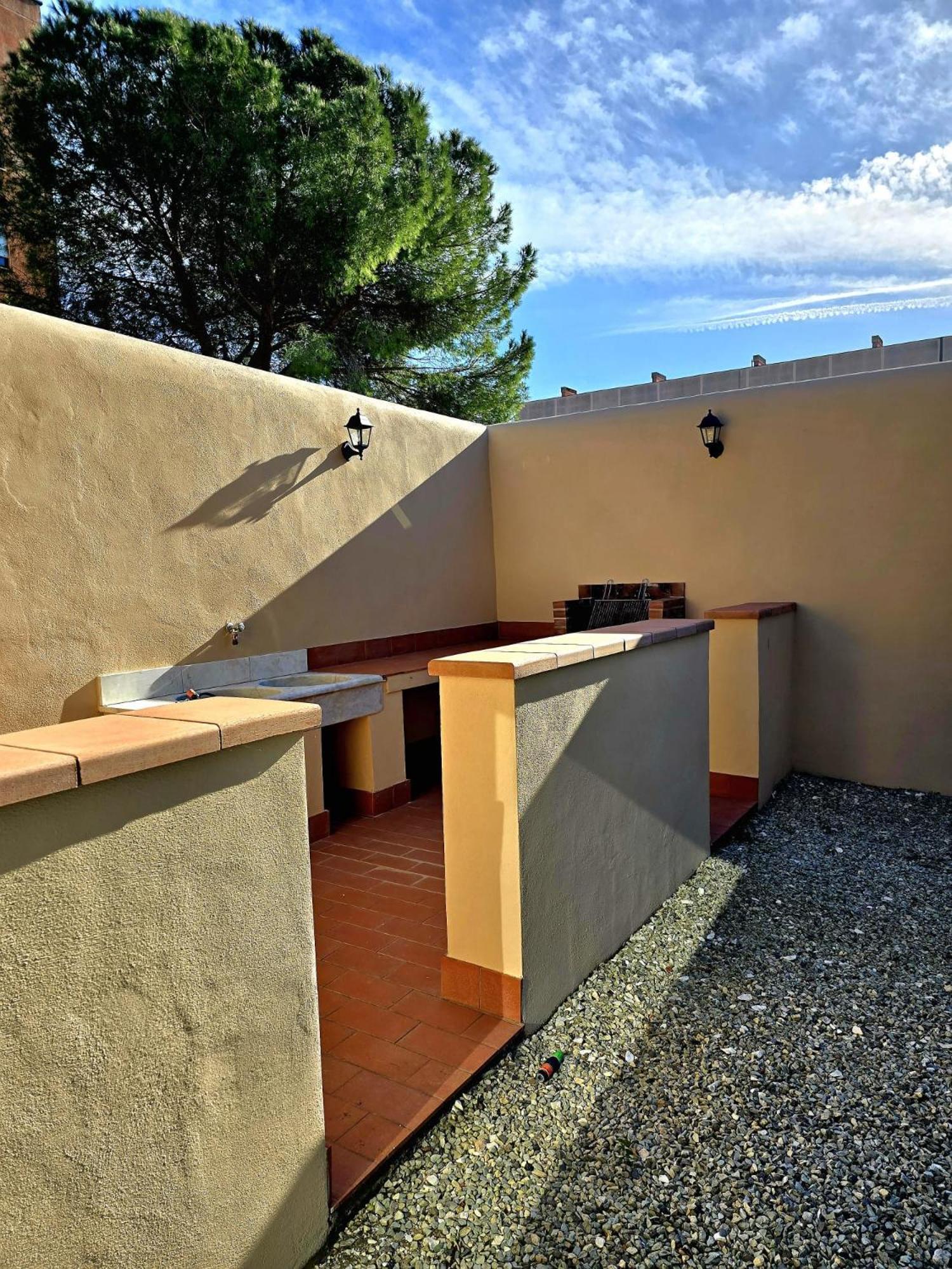 La Villa Apartments Tinaia - Excellent For Sardegna & Corsica - 6-8 Beds - Private Parking Included With Camera Livorno Kültér fotó